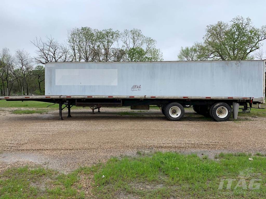1992 Fruehauf 48x102 Flatbed Trailer Wood Floor, Spread Axle. Dunnage