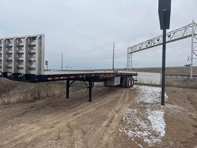 Great Dane 48ft Flatbed Trailer - Air Ride
