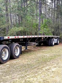 Great Dane 48x102 Flatbed Trailer - Air Ride