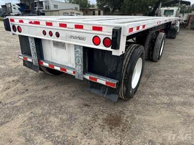 2016 Manac 48ft Flatbed Trailer - Combo, Aluminum Floor, Spread Axle, Toolbox