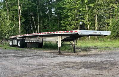 Ravens 48x102 Flatbed Trailer - Air Ride