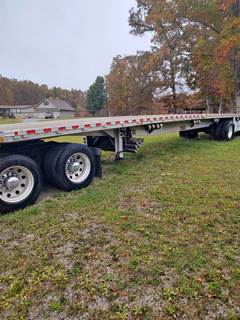 Reitnouer 48x102 Flatbed Trailer - Air Ride