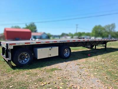 Transcraft 48x102 Flatbed Trailer - Air Ride
