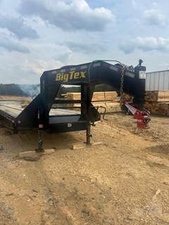 2022 Big Tex 40ft Gooseneck Trailer - 10,000 lb Axles, Tandem Axle, Pullout Ramps, Toolbox
