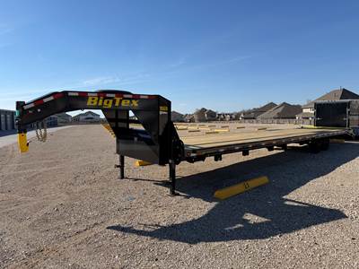 2026 Big Tex 40ft Gooseneck Trailer - 35+5, 8,000 lb Axles, Beavertail and Ramps, Toolbox