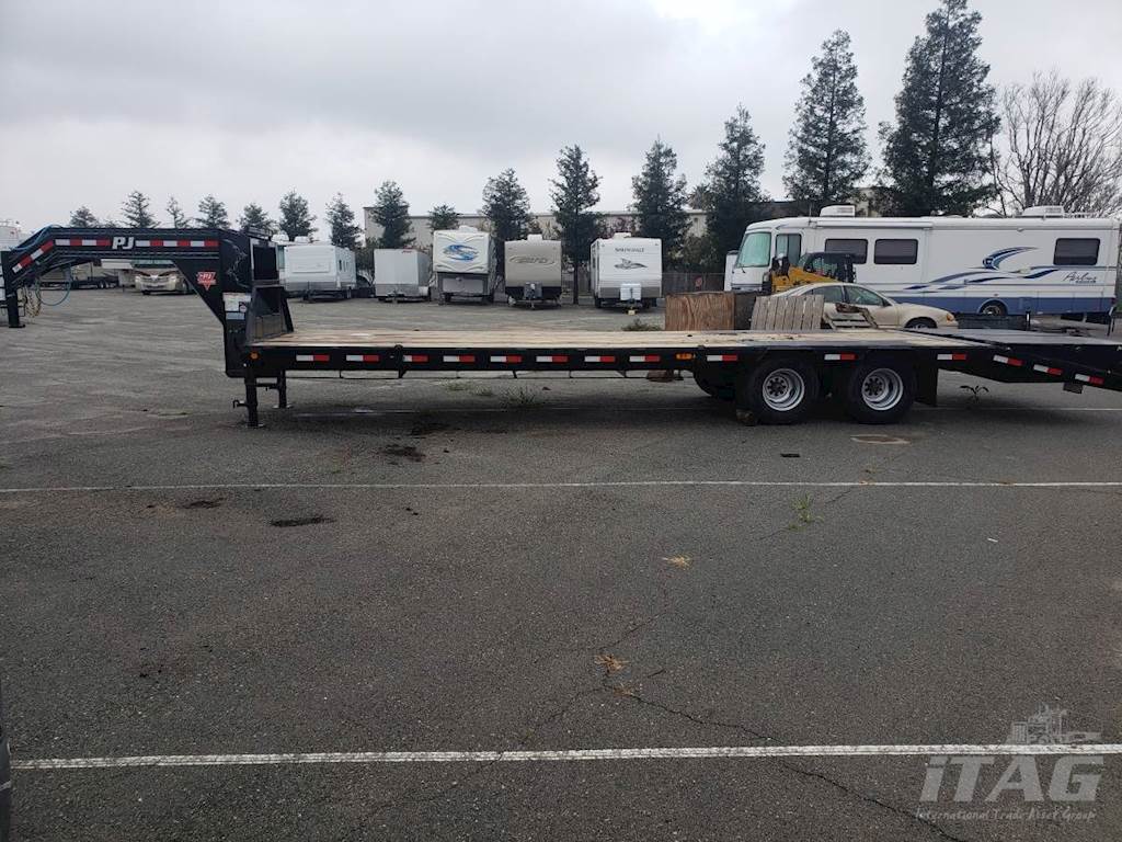 2019 PJ Trailers 35ft Gooseneck Trailer 10,000Lb Axles 2019 PJ Trailers 35ft Gooseneck Trailer 10,000Lb Axles