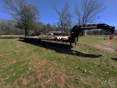 PJ Trailers 40x102 Tandem Axle Gooseneck Trailer - Spring