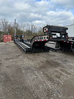 2022 Fontaine 60 Ton Lowboy Trailer - 26ft Well, Hydraulic Detach, Quad Axle, Pony Motor, Outriggers, Flip Axle
