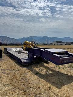 2017 Witzco Lowboy Trailer - 50 Ton, Hydraulic Detach, Ground Bearing, Pony Motor, Tri-Axle, Outriggers
