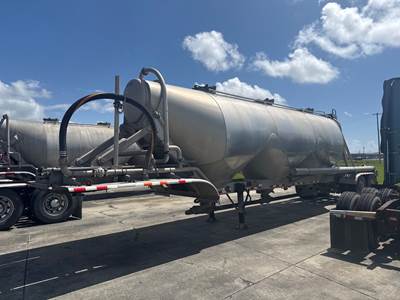 2017 Aldura 42ft Dry Bulk / Pneumatic Tank Trailer