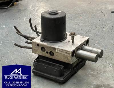 Chevrolet / GMC C7500 ABS Control Module Part # 25 0208-0010 3