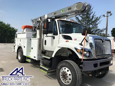 2012 International 7300 Boom / Bucket Truck