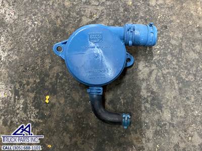 2005 International DT466E Breather Part # 1842231C2 for 2004 2005 2006 DT466E Diesel Engines