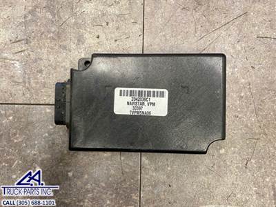 International 2042036C1, 7VPM5NA06 Cab Control Module CECU