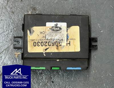 Mack Cab Control Module (VECU) Part # 21720495-P03, Romania Part # 37157