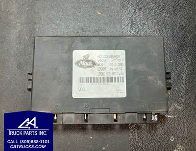 Mack Cab Control Module Part # 12MS48M6, 4 Plugs, 12 Volts