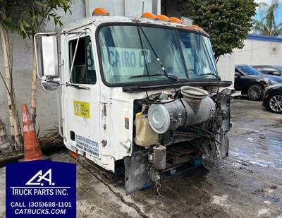 1995 Mack CH613 Conventional CAB Shell 