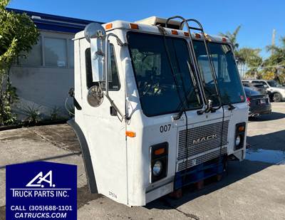 2007 Mack LE613 Forward Low Cab, 600 Series