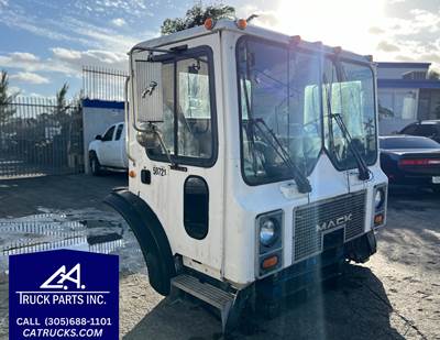 1998 MACK MR688S Forward Low Cab
