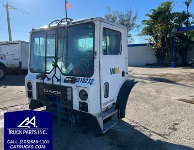 2007 Mack MR688S Forward Low Cab, 600 Series