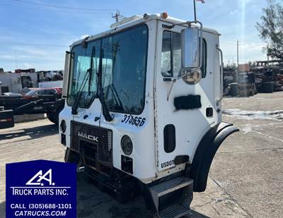 2007 Mack MR690S Forward Low Cab, 600 Series