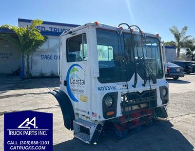 2016 Mack MRU613 Forward Low Cab, 600 Series