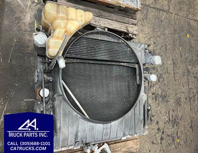 2013 International DuraStar 4300 Cooling Assembly Part # 3023129D, Shroud Part # 5A075905