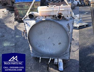 Volvo VNL Cooling Assembly (RAD., COND., ATAAC) for 2003-2006, Part # 20984819, 20710399