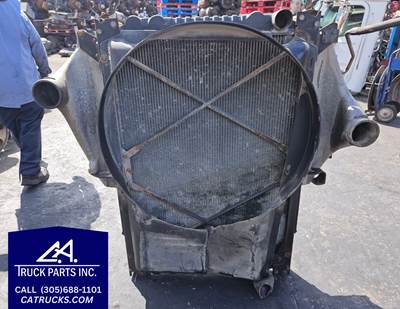 2003 Freightliner Columbia Cooling Assembly (RAD. COND. ATAAC)