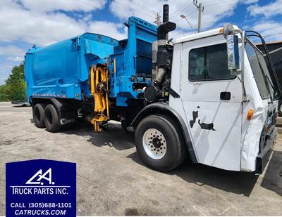 2011 Mack LEU 613 Garbage Truck