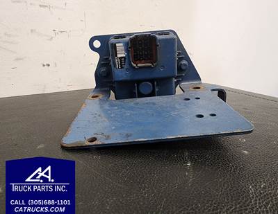 International EGR Valve Drive Part # 1844375C2 W/ Mounting Bracket