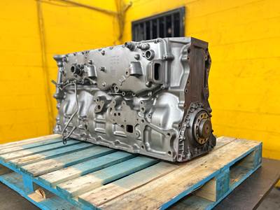 Mack MP7 Engine Block / Cylinder Block 1002108 , Part # 1002108, 1928 ...