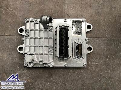 2006 Mercedes-Benz OM460 EGR Engine Control Module (ECM) Part #:  A 000 070 08 79