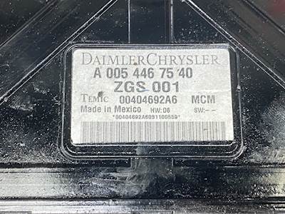 Mercedes-Benz OM926LA Engine Control Module (ECM) for 2007 2008 2009 ...
