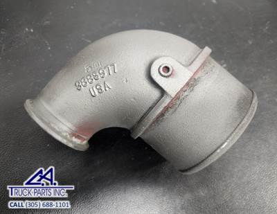 (GOOD USED) Cummins 3883977 Air Transfer Elbow Tube 