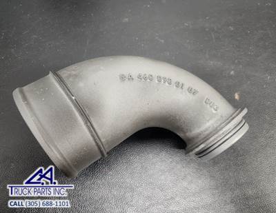 Mercedes A 460 098 01 07 B03 Air Transfer Elbow Tube