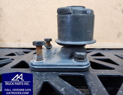 Cummins 6CT 8.3 Engine Mount Part # F3HT6096CB