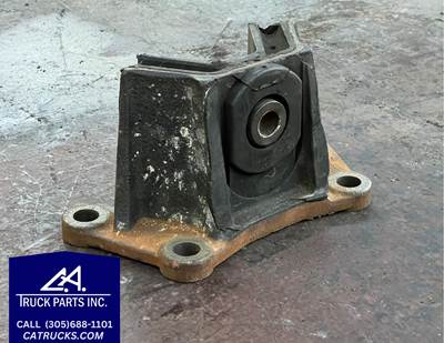 International DT466E Rear Engine Mount Part # 3549169C2, 0910528