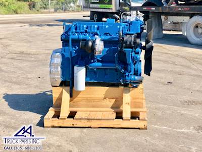 2001 International DT466E Diesel Engine (LOWER MOUNTED ECM)