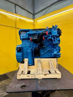 2006 International DT466E Engine