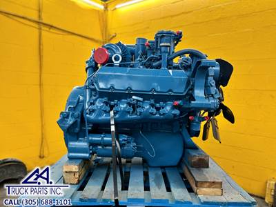 2000 International T444E Engine
