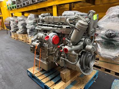 2004 Mercedes-Benz OM460LA Engine