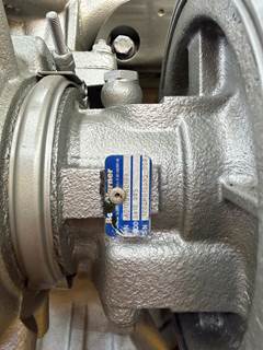 2004 Mercedes-Benz OM460LA Engine