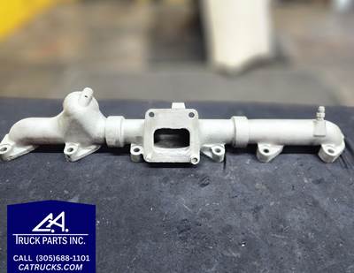 International DT466E Exhaust Manifold part # 1844324C2, 1844944C1, 1845085C1