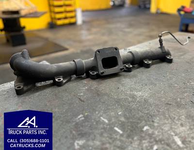 International DT466E Exhaust Manifold Part # 1844944C1, 1844324C2, 1844964C1