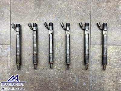 Cummins 8.3L 6CT Fuel Injector Part # 2907,12 Valve