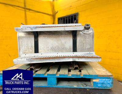 Freightliner M2 106 Fuel Aluminum Fuel Tank with Steps, Aluminum 50 Gallon Fuel Tank