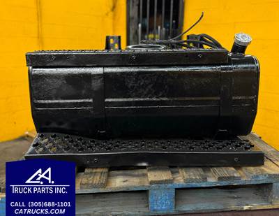 GMC C6500 35 GALLON Fuel Tank w/Steps, 39" x 24" x 14"