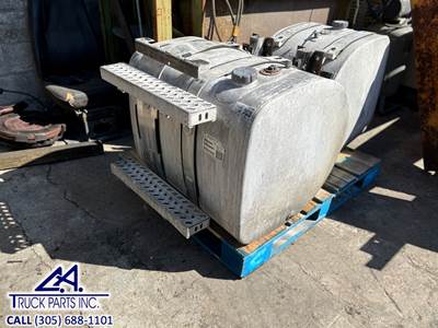 2012 Volvo 21237676 Fuel Tank