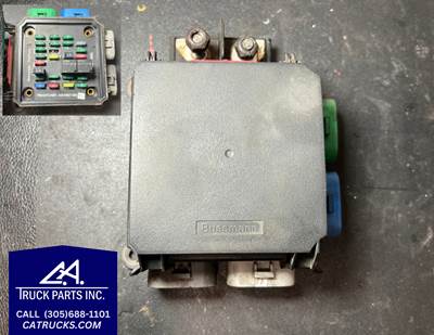 Freightliner Fuse Box Part # A06-69621-000,  Bussmann Part # 31275-0